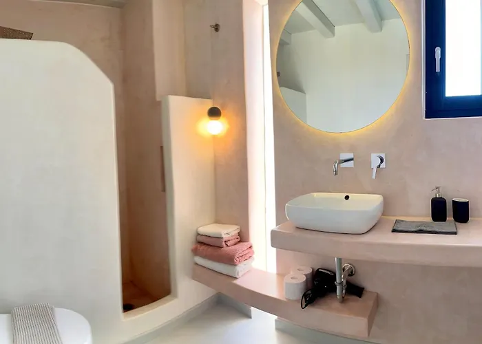 Spiti Su In Paros - Naousa Piscina Privata Ambelas