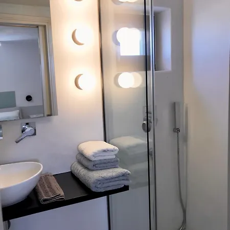 Spiti Su In Paros - Naousa Piscina Privata