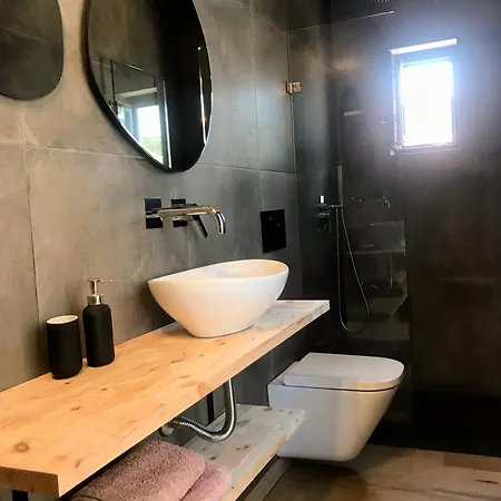 Spiti Su In Paros - Naousa Piscina Privata